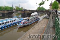 Sightseeing boat cruises