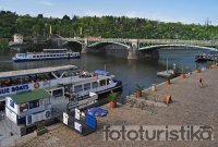Sightseeing boat cruises